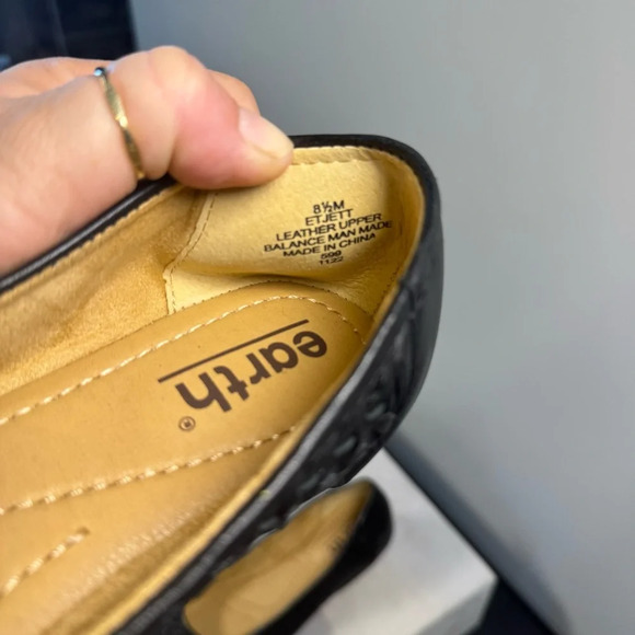 Earth Black Woven Flats Sophisticated Comfort - Picture 8 of 14